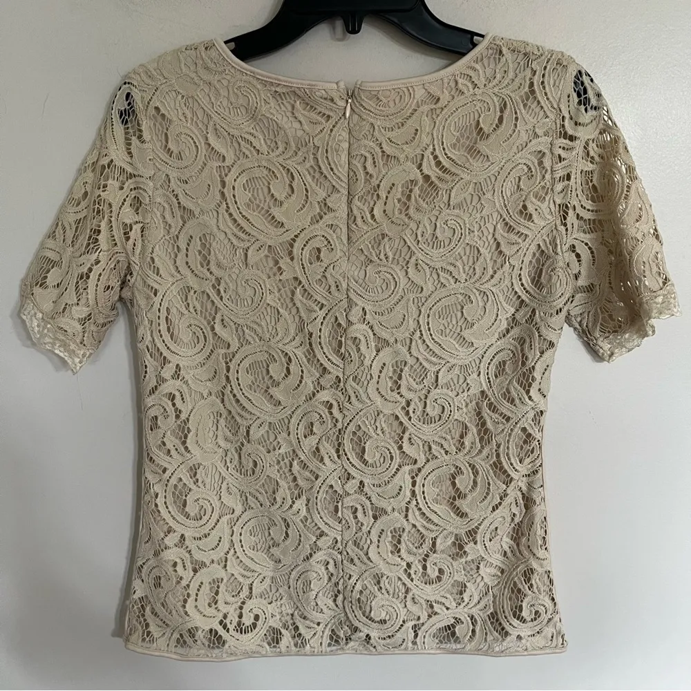 ADRIANNA PAPELL Women Size Small Beige Floral Lace Crew Neck Short Sleeve Blouse - Image 13