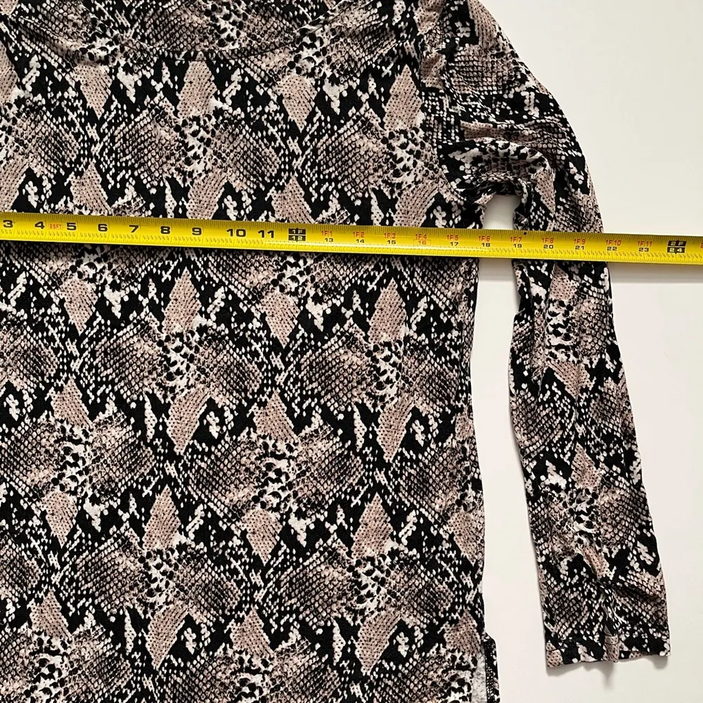 Mario Serrani Black and Tan Long Sleeve Blouse - Image 6