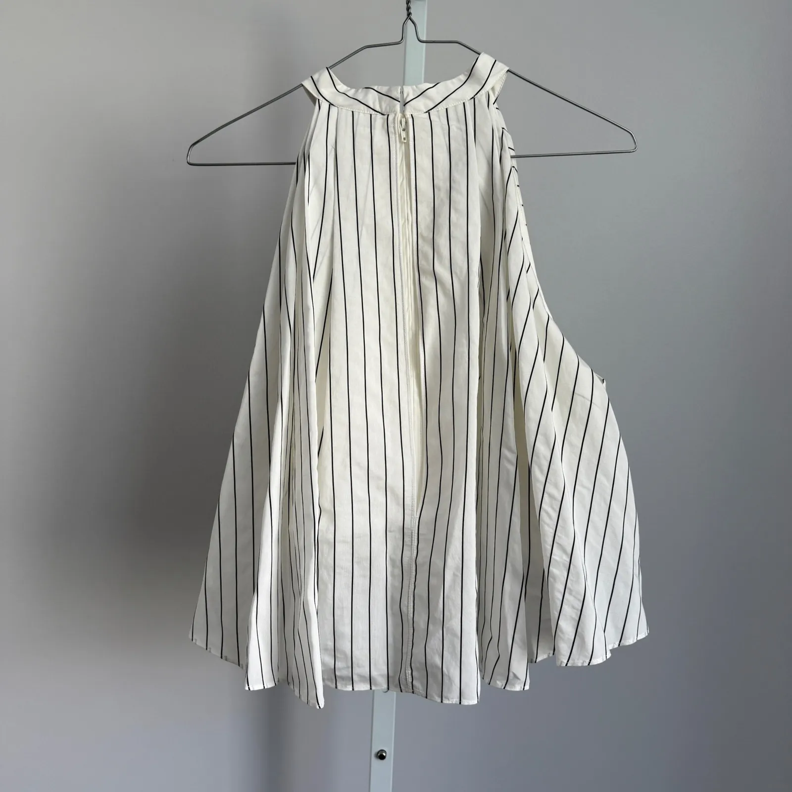 C/MEO Collective Suffuse Ivory Stripe Halter Top Size M Sleeveless Blouse - Image 7