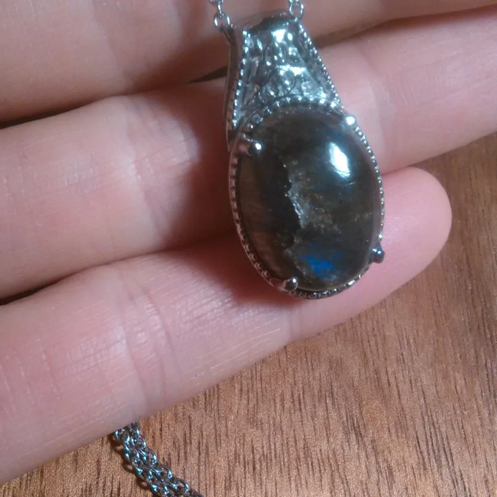 Malagasy Labradorite Stainless Steel Pendant Necklace - Image 7