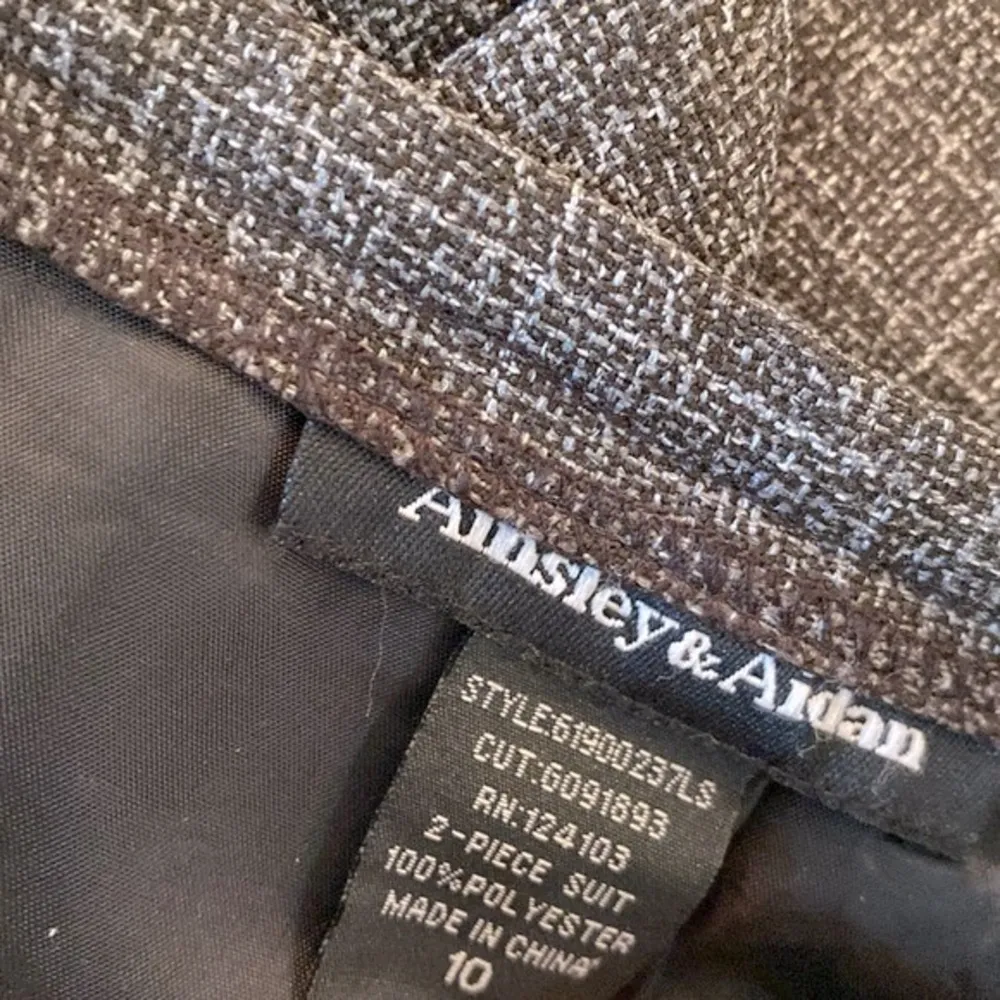 Ainsley & Aiden skirt suit set size 10 Gray - Image 12