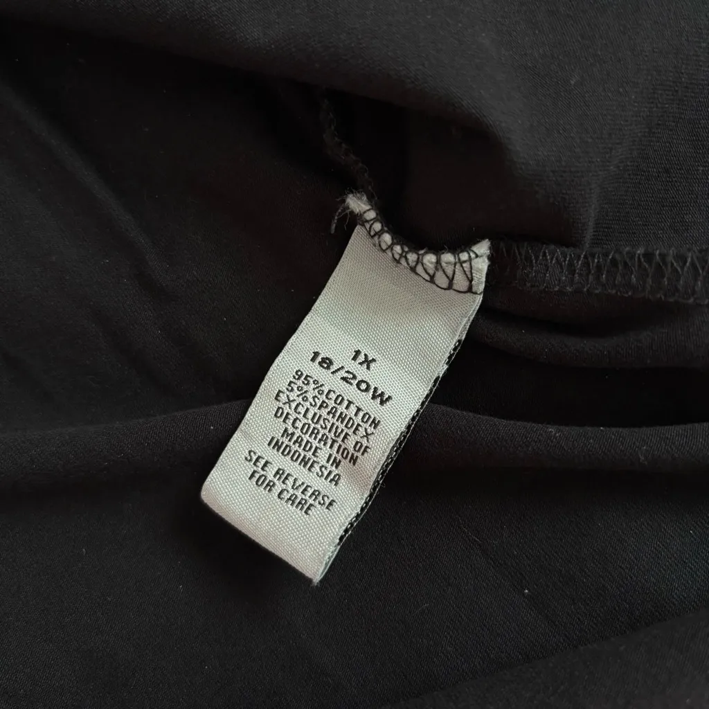 Catherine’s black Halloween shirt - Image 4