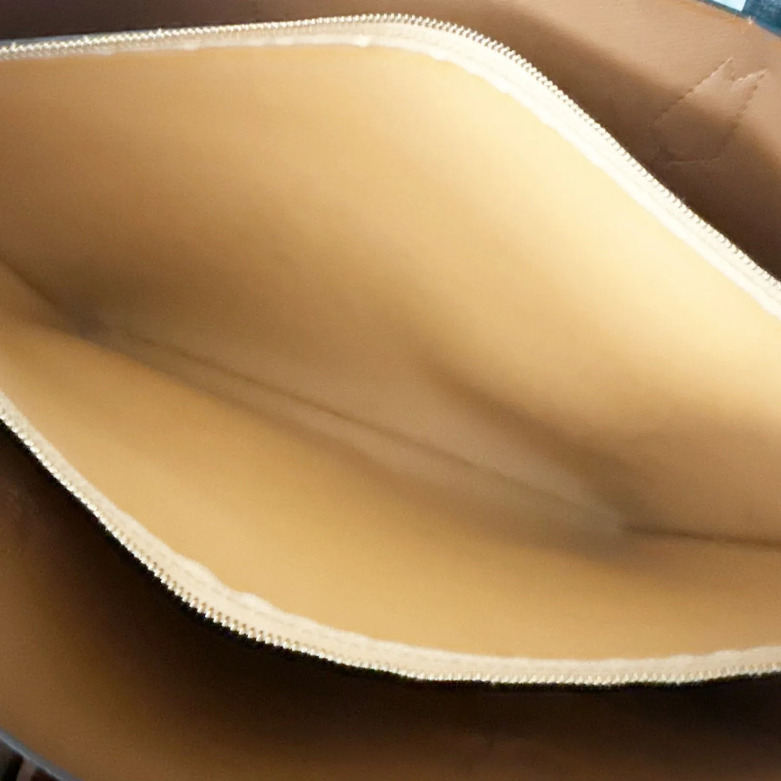 TORY BURCH | Perry 3 Compartment Tote Black Tan Interior Red Logo Charm Gold - Image 11