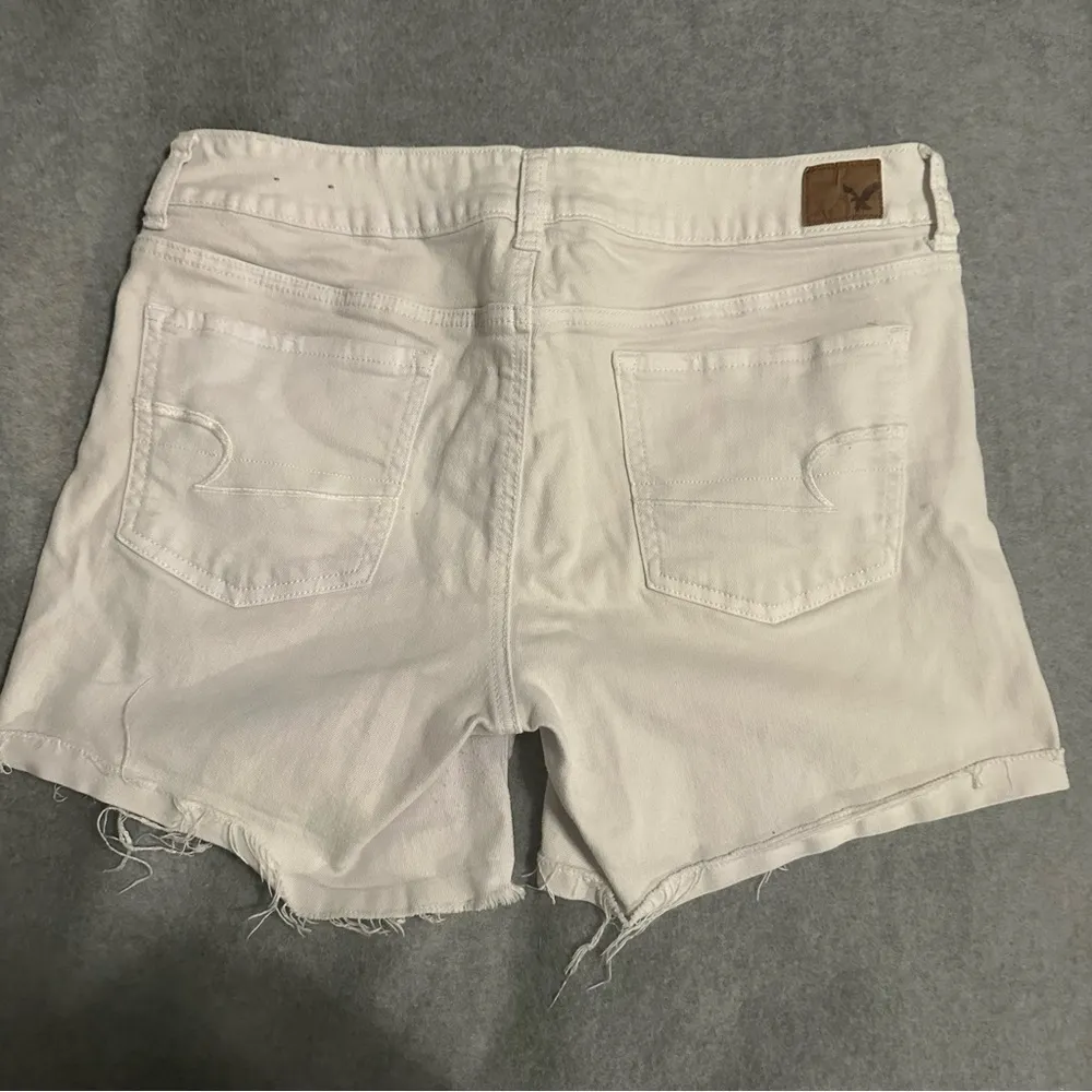 American Eagle Outfitters Women's White Denim Shorts size 12 - Image 5