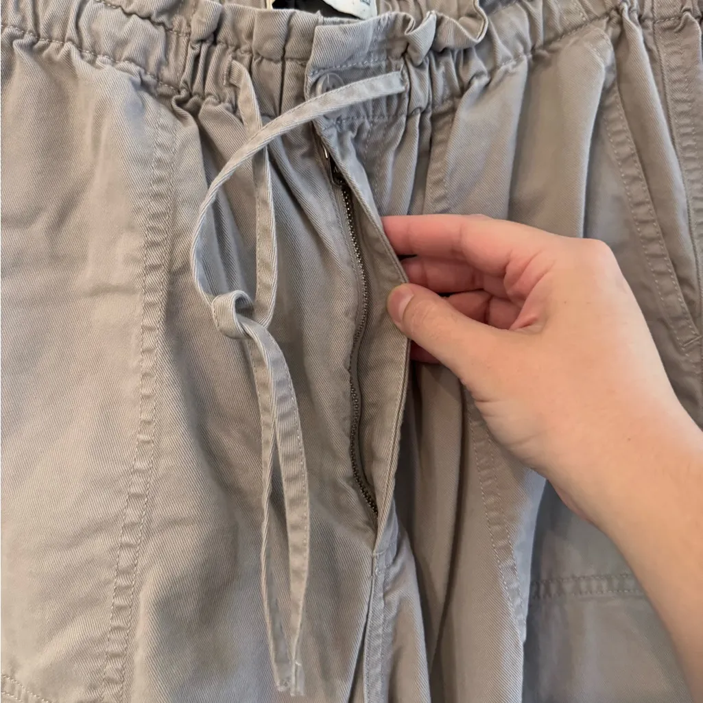 Abercrombie & Fitch Cargo Adjustable Pants M Tan - Image 2