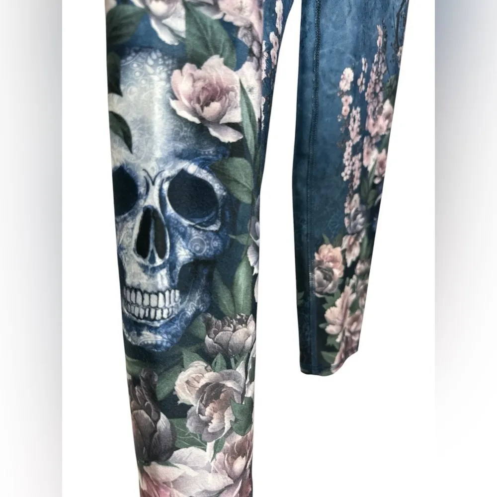 Evolution and Creation Floral Blue Skull  Leggings NWT - Image 3