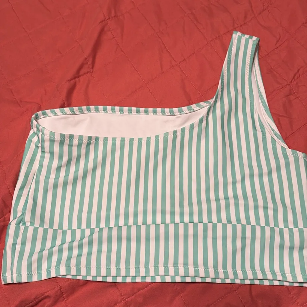 Women’s one shoulder swim top - Image 3