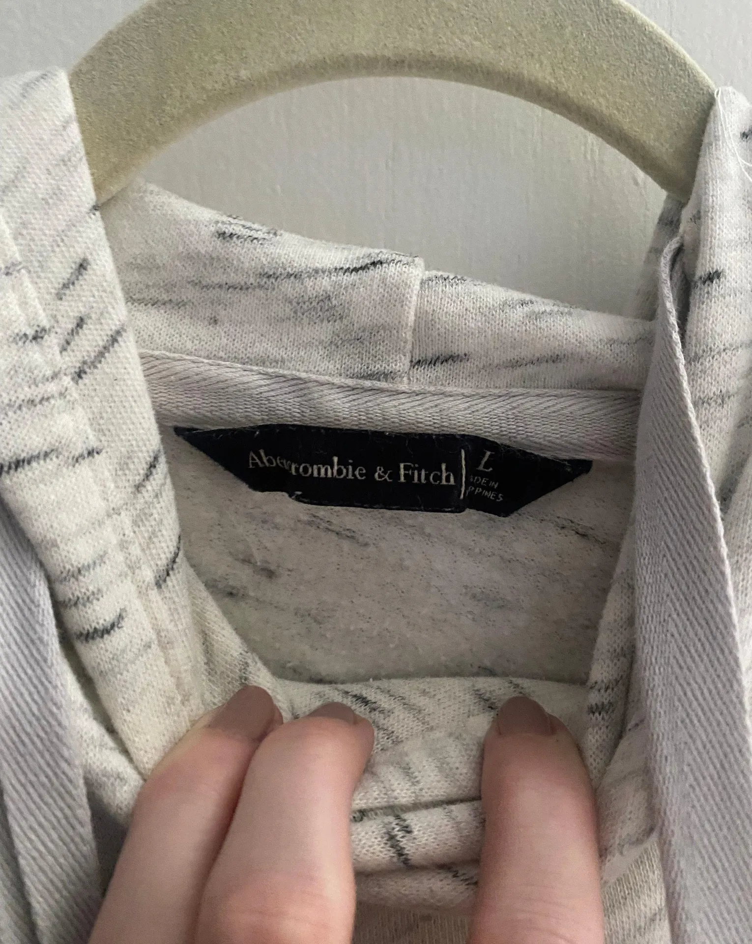 Cropped Hoodie - Image 2