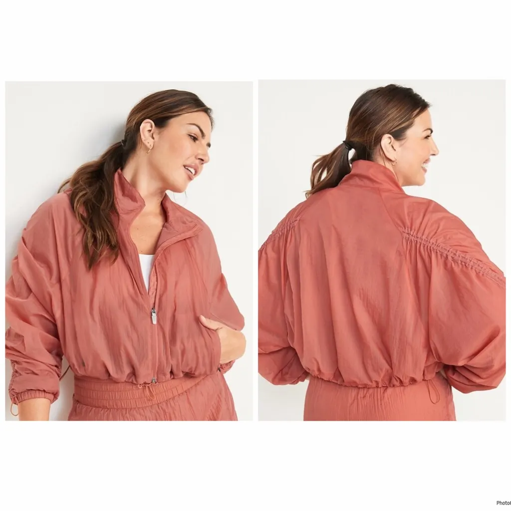 Old Navy Women's Cropped Lightweight Water-Repellent Run Jacket Set Plus Size 2X - Image 3