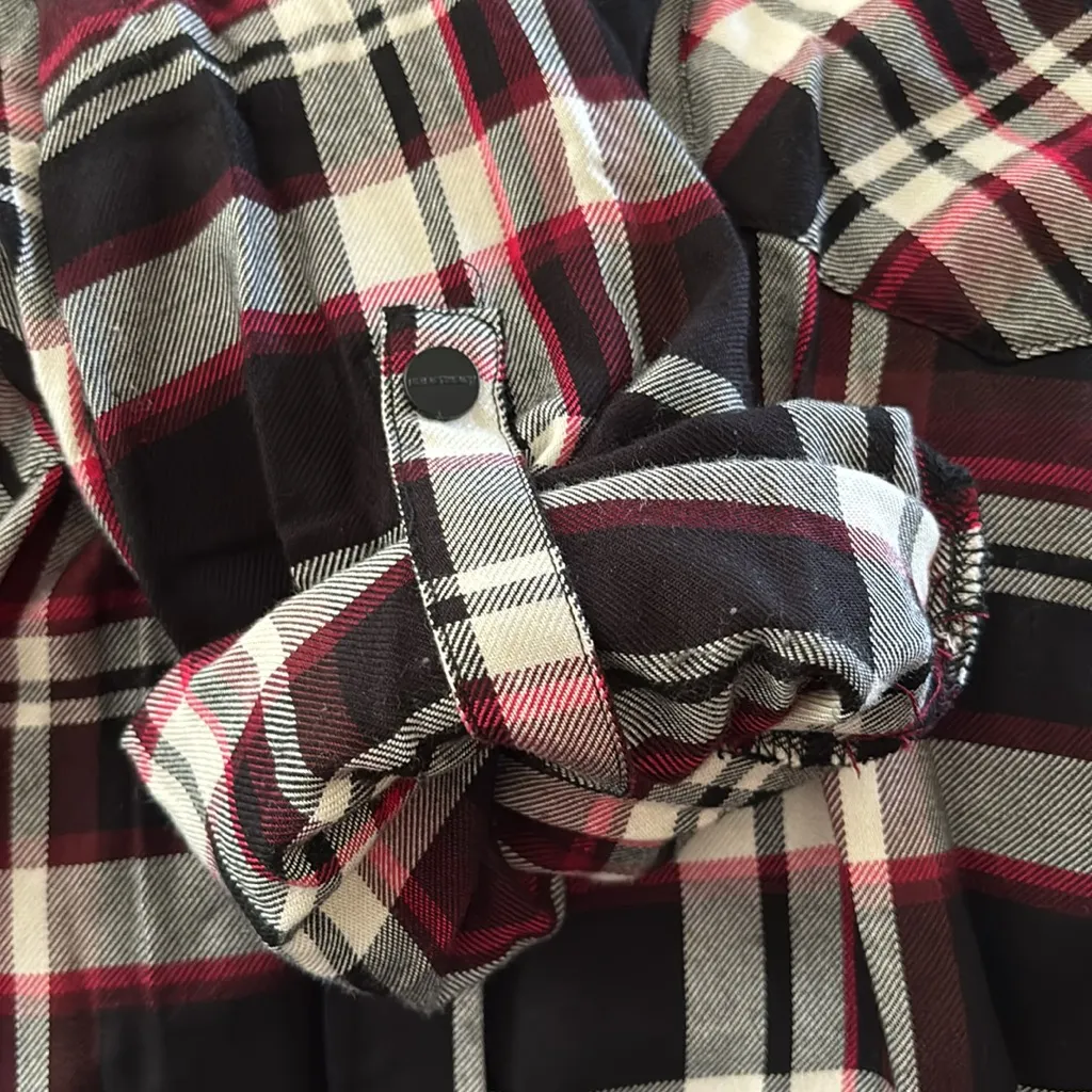 Sanctuary Boyfriend Flannel Tunic Shirt Sz M Roll Tab Sleeve Black Red Plaid - Image 10