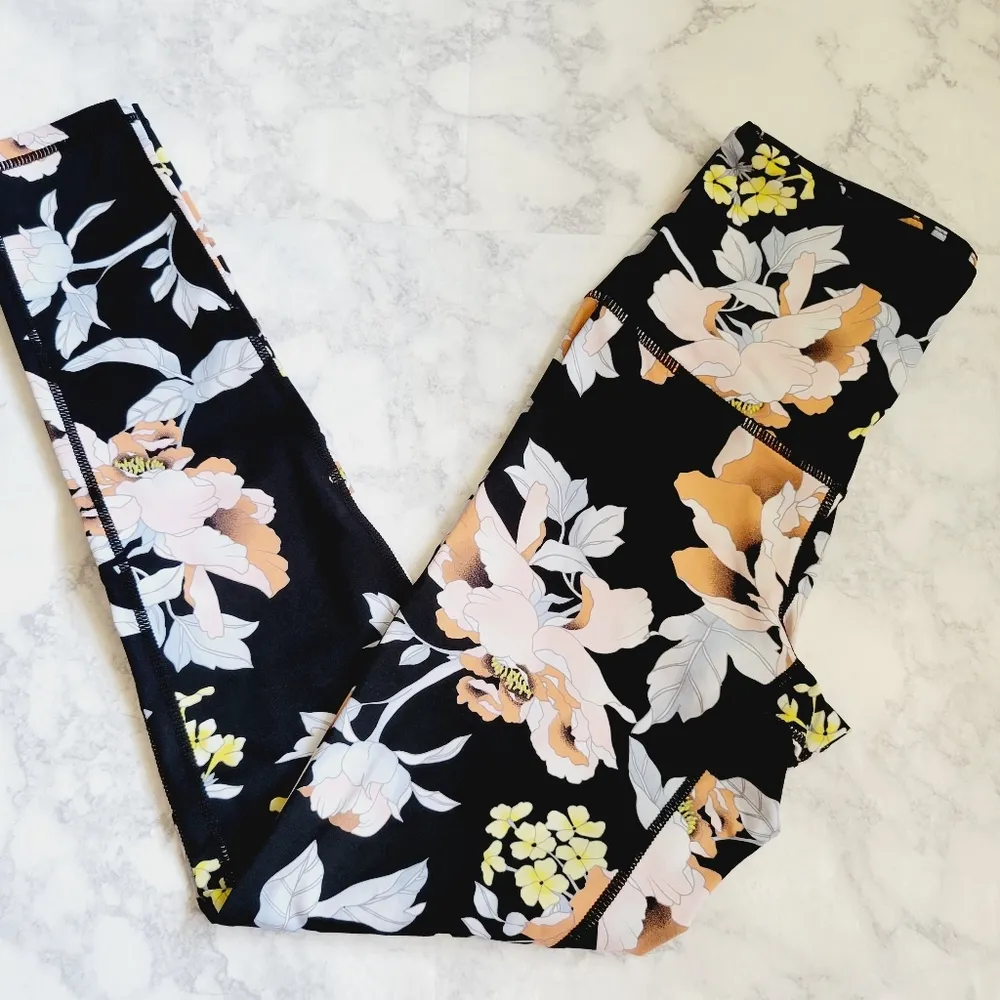 Mono B black floral leggings size small - Image 2