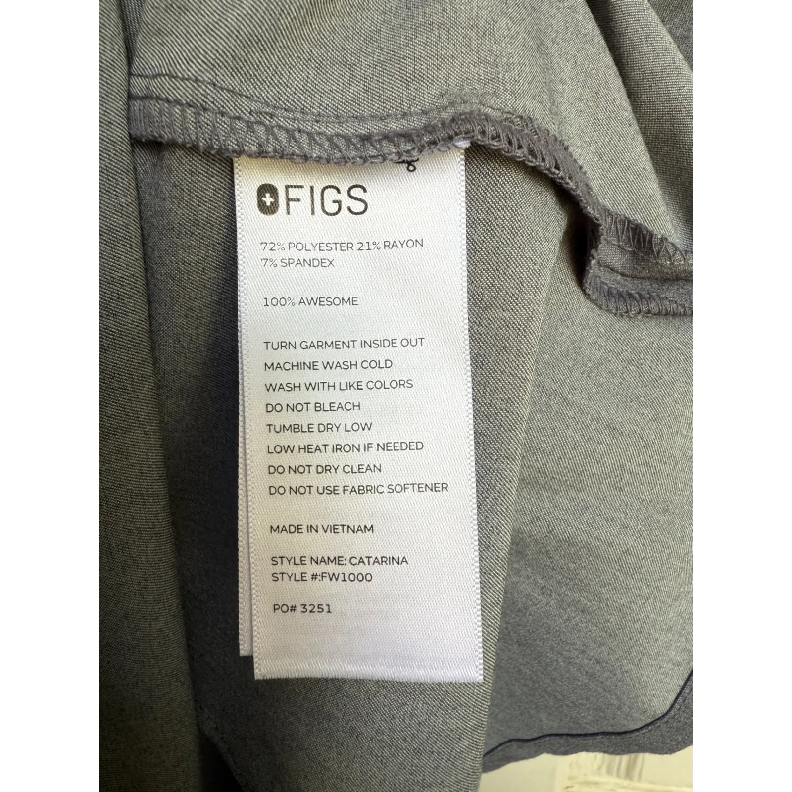 FIGS Catarina Gray Scrub Top Women's‎ Medical Uniform Short Sleeve Size Small - Image 3