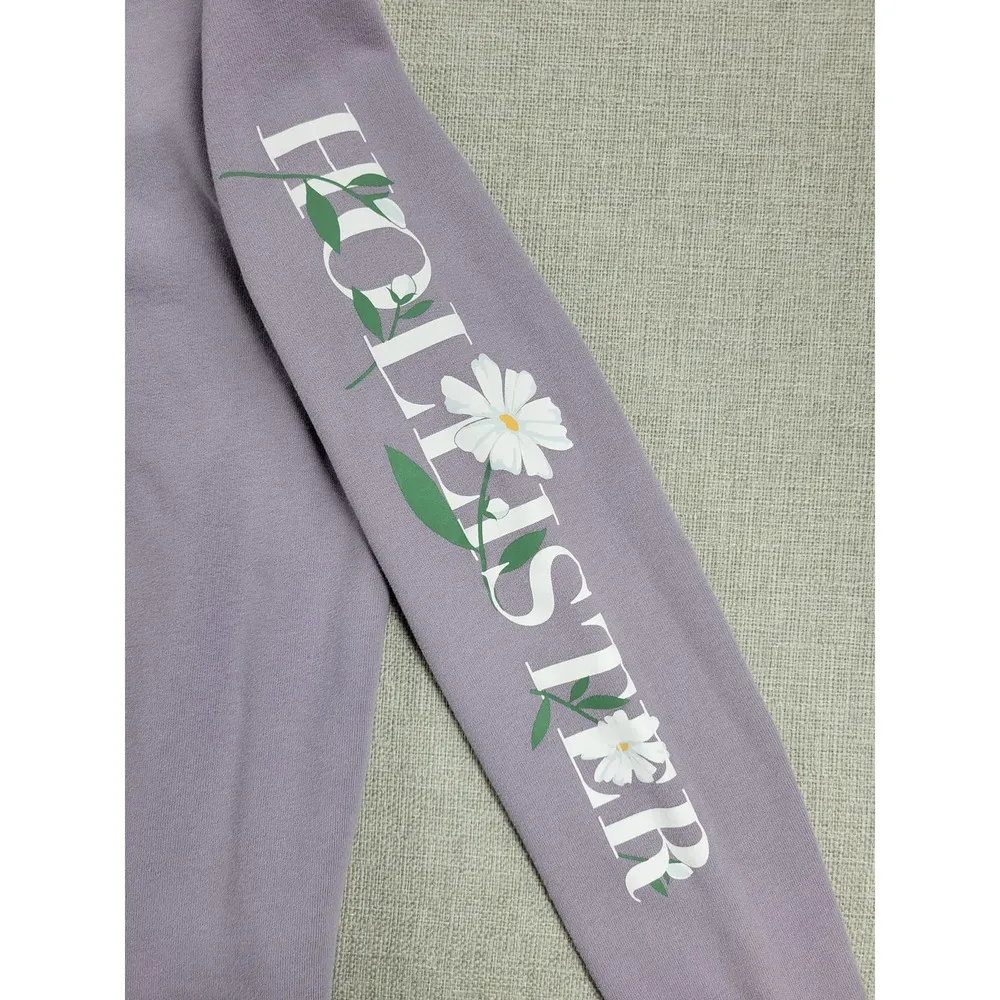 Hollister Womens Sweatshirt Size XS Lavender Floral Logo Crew Neck Pullover - Image 4