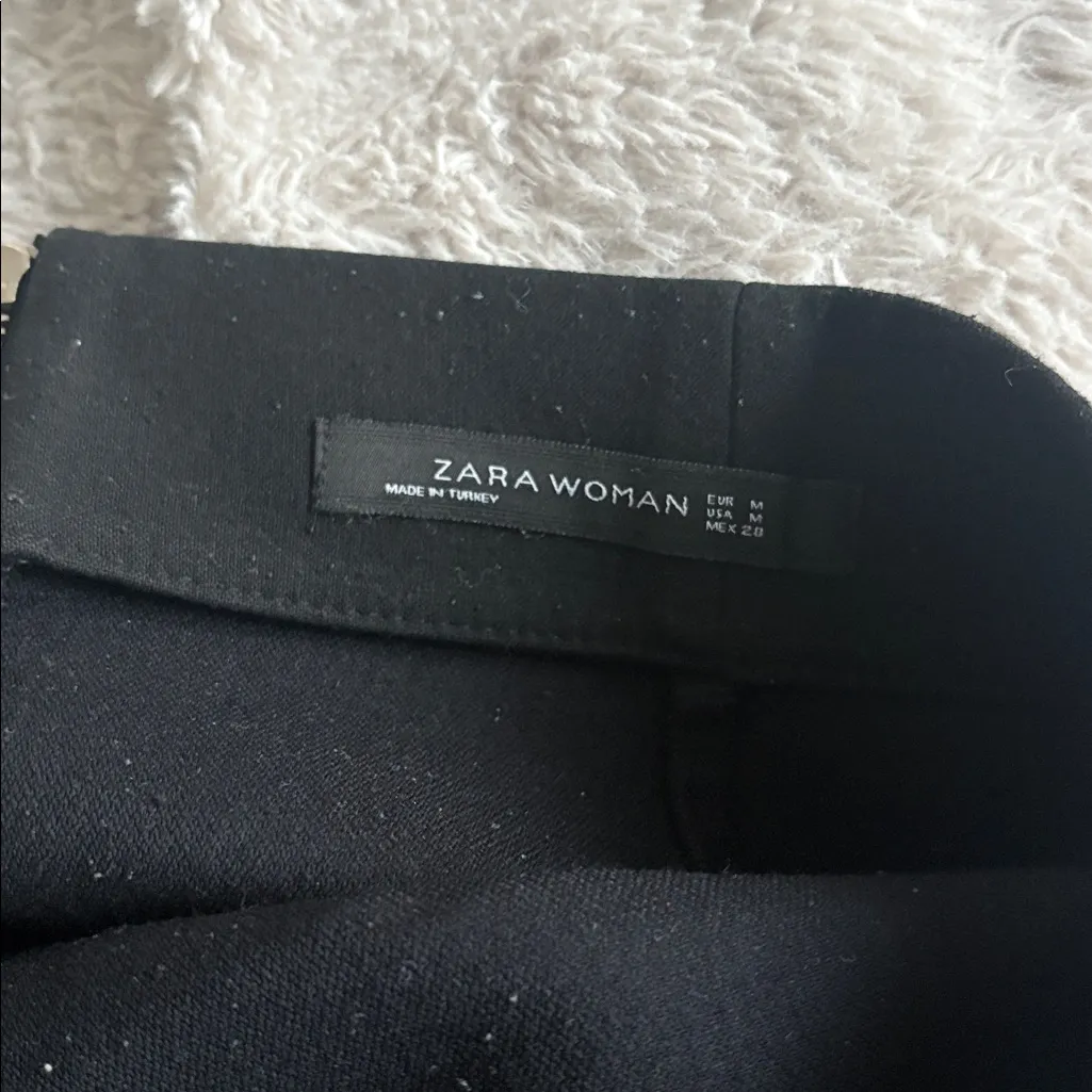 The perfect Zara Mini Skirt - Image 2