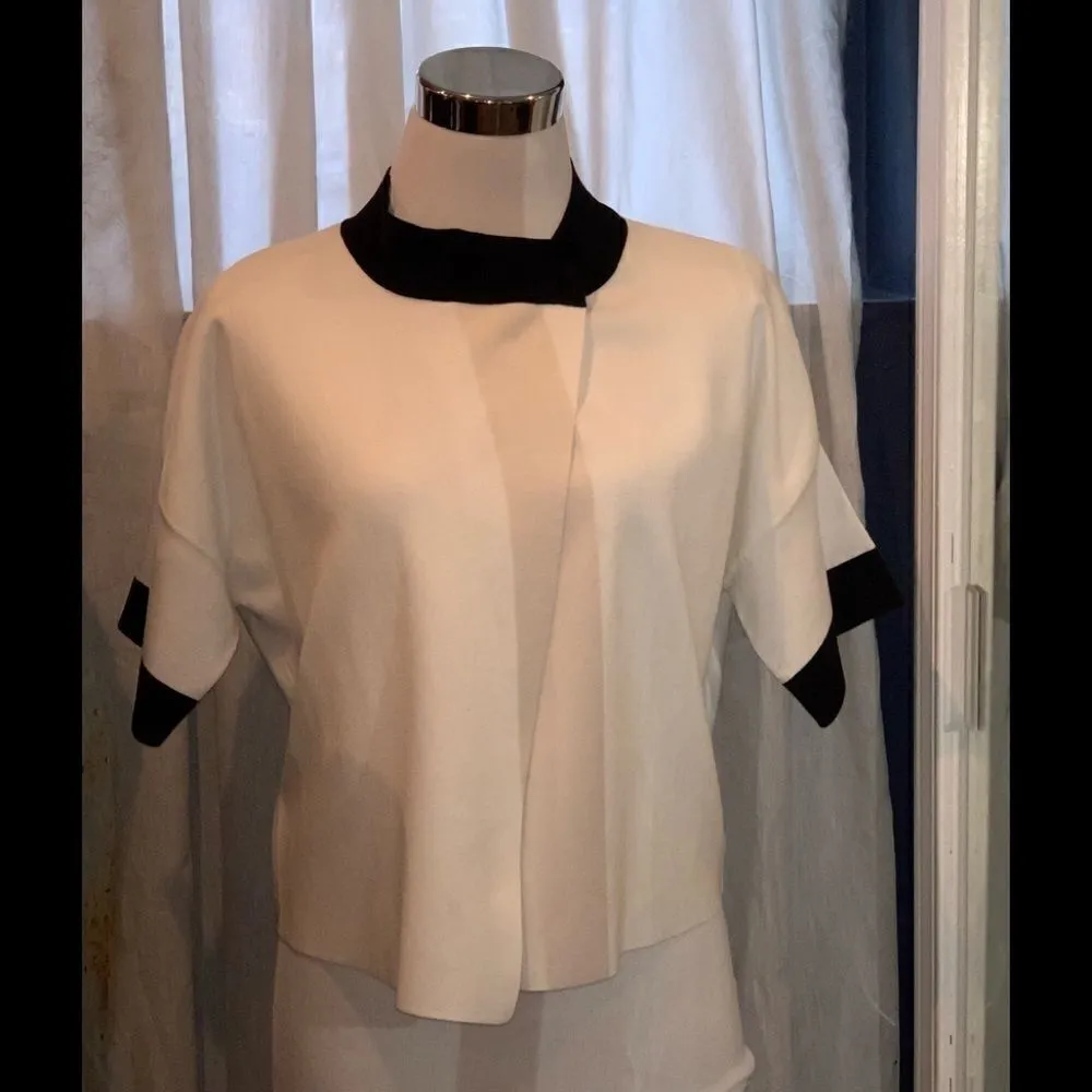 Nwot MaxMara split front cropped light sweater med - Image 4