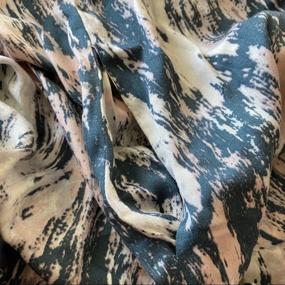 Silence+Noise Sedona Plunge Midi Dress XS - Image 9