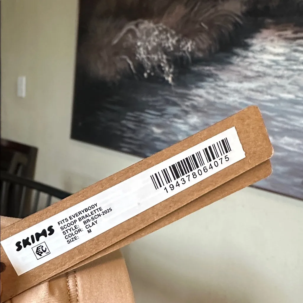 SKIMS Fits Everybody Scoop Neck Bralette - Color Clay Size M NWT - Image 6