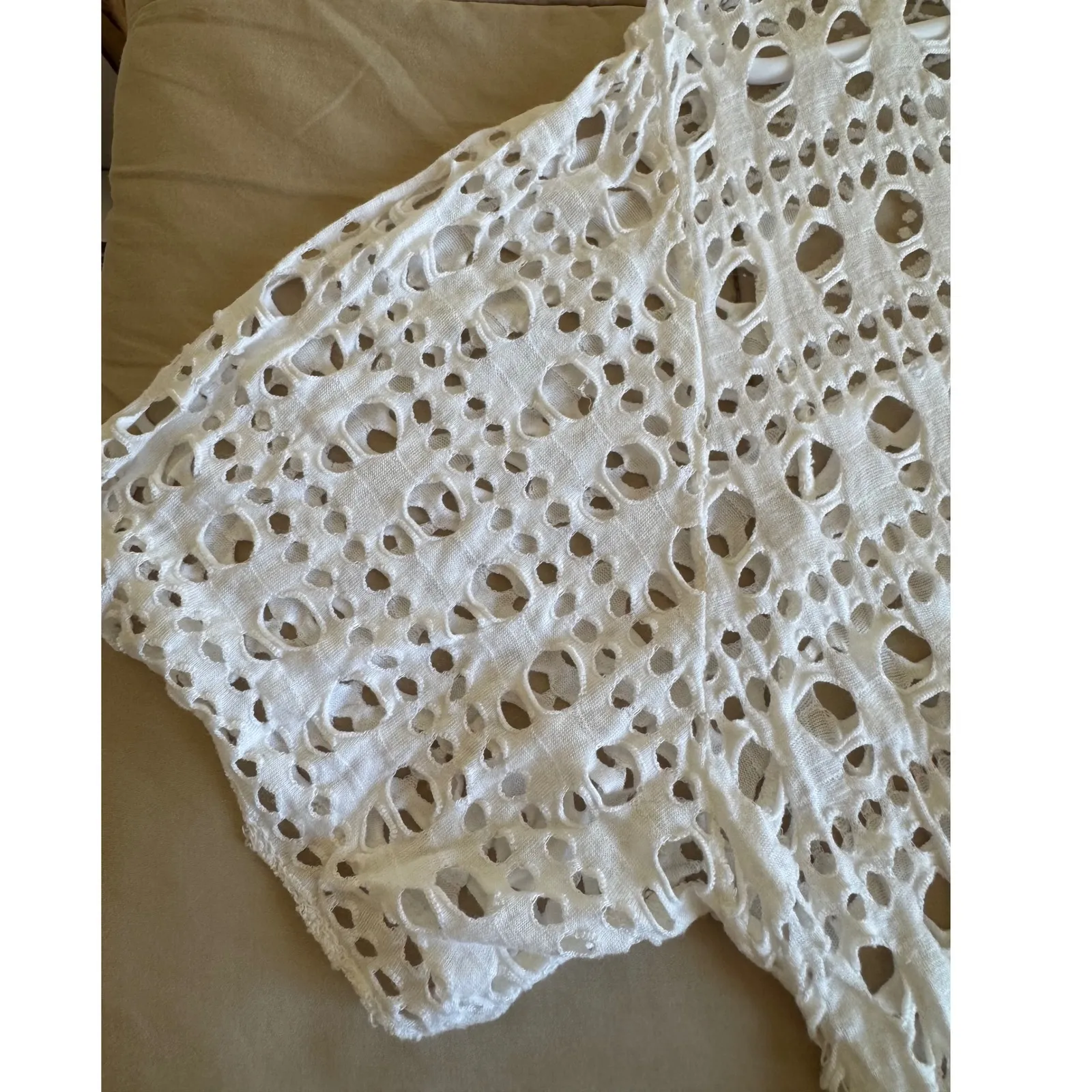 Made In Italy sz L Womens White Cut Out Embroidered Sheer Lace Gauzy Top Blouse Size L - Image 8