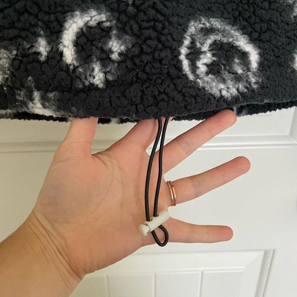 EUC | No Boundaries‎ junior’s plush patterned quarter zip jacket — XS - Image 3