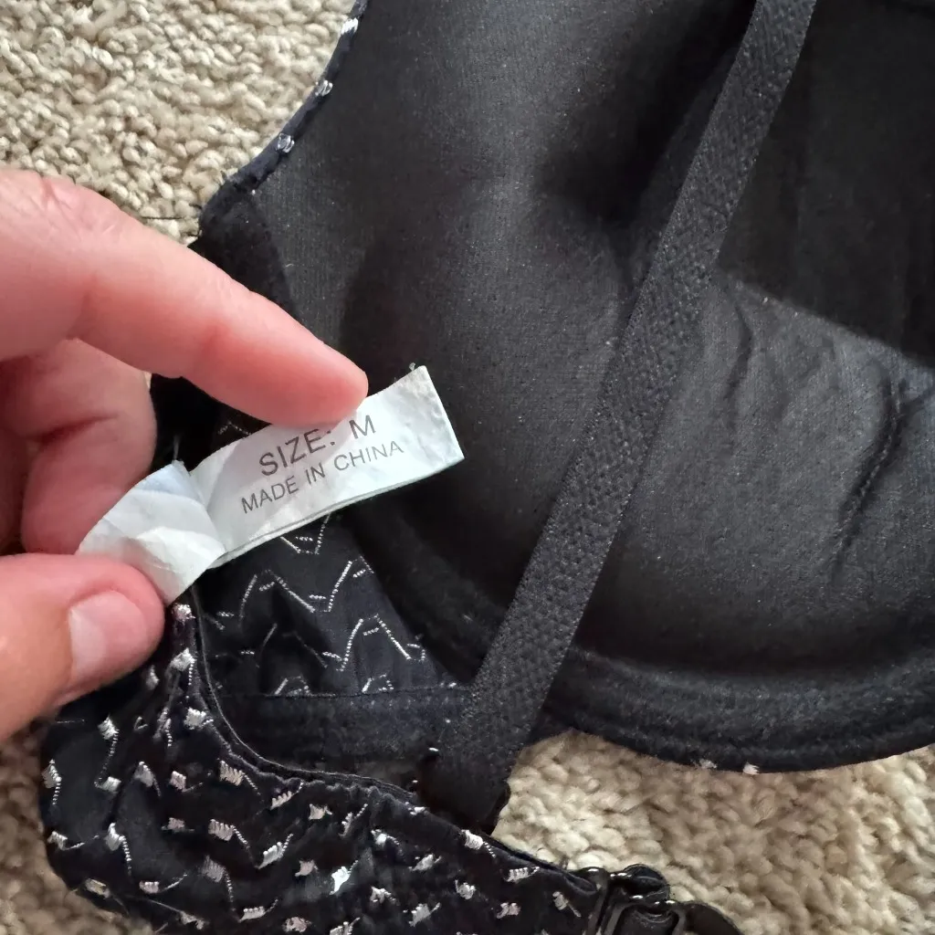 SHEIN Women's Padded Underwire Push Up Bra Size Medium Adjustable Straps - Image 5