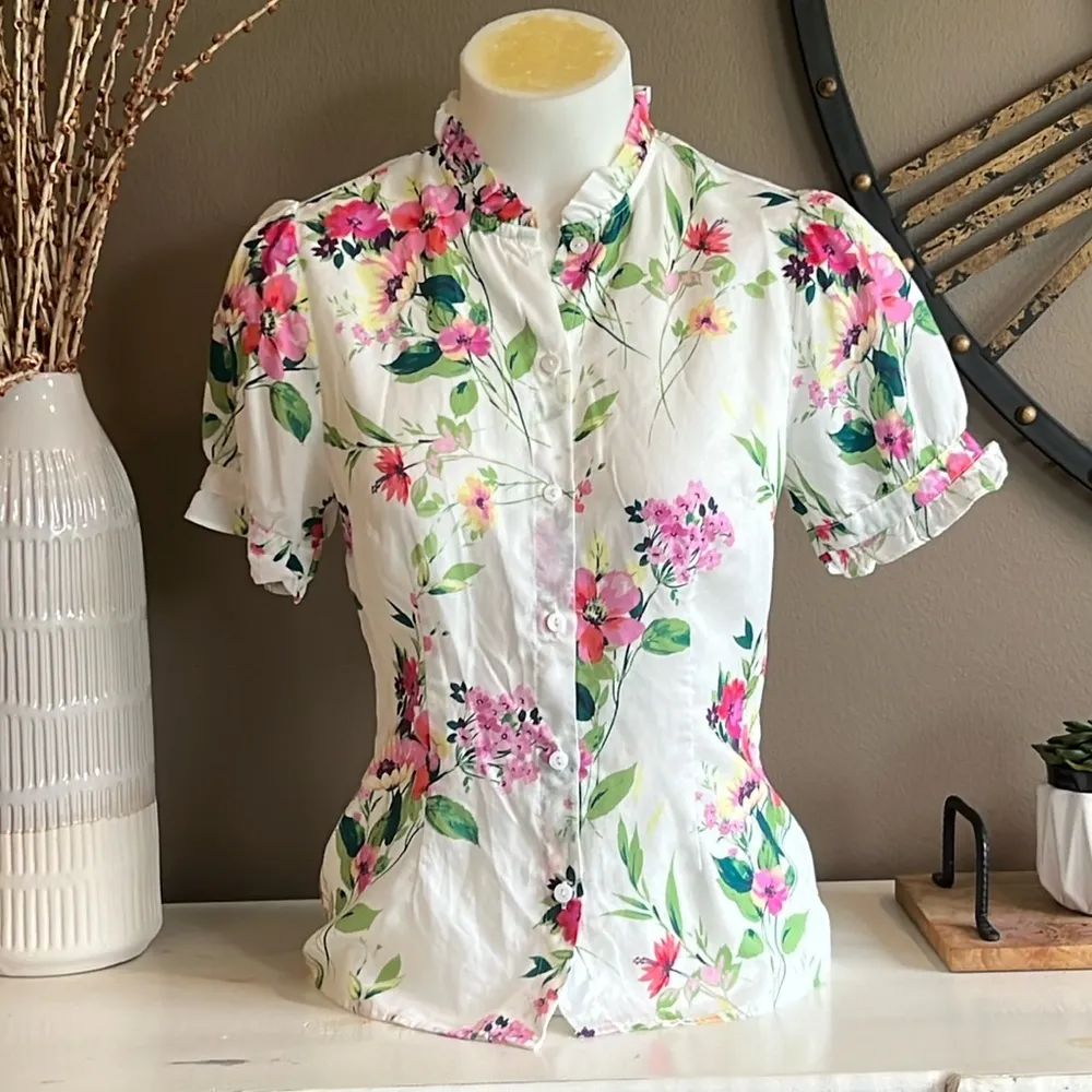 KUT FROM THE KLOTH Floral Ruffle SS Mandarin Collar Button Front Size XS - Image 4