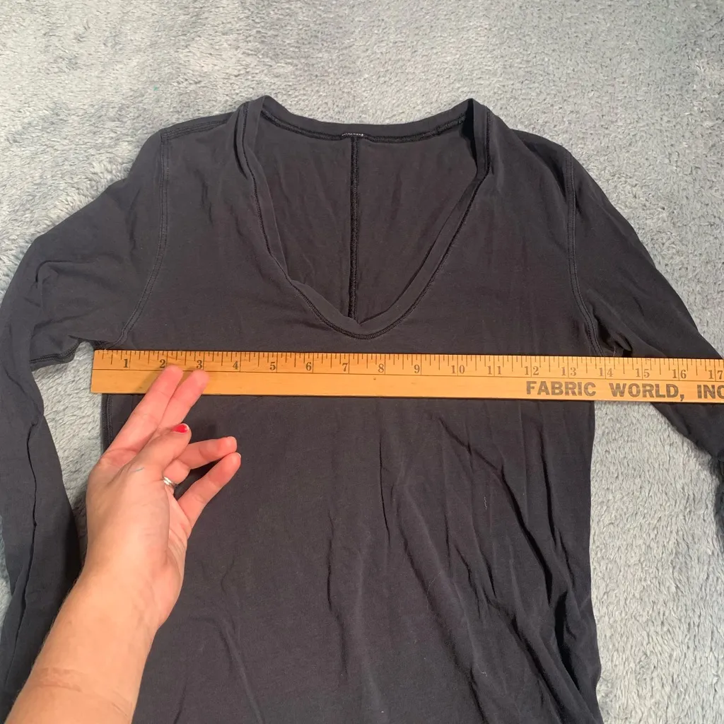lululemon athletica Dark Gray/black Long Sleeve Top - Image 4