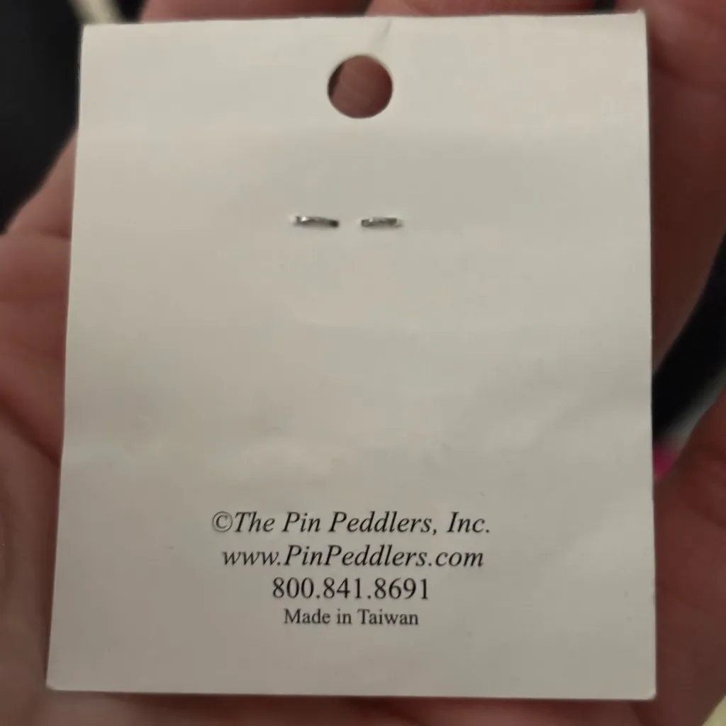 “Just charming” sewing machine charm PINPEDDLERS.COM Black - Image 3