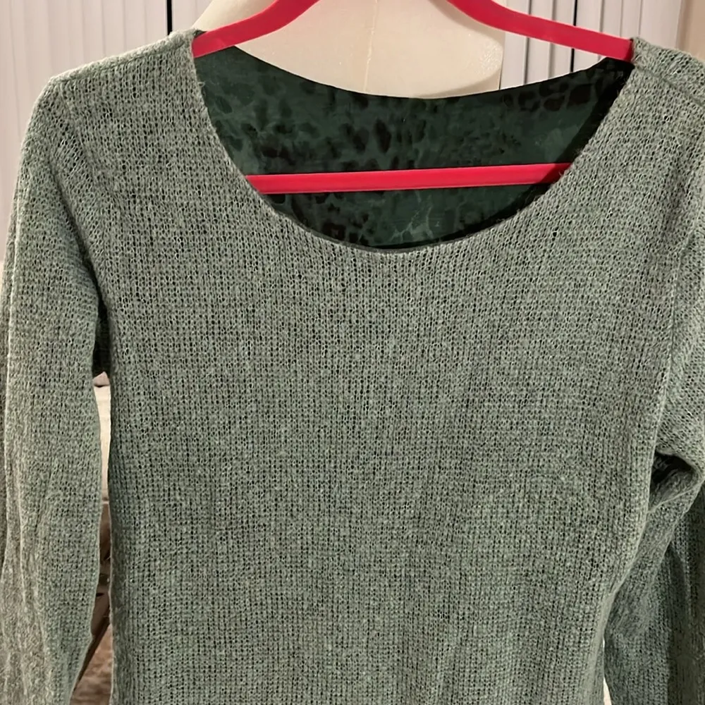 Made in Italy Tunic is beautiful and it’s in excellent condition. Size M - Image 2