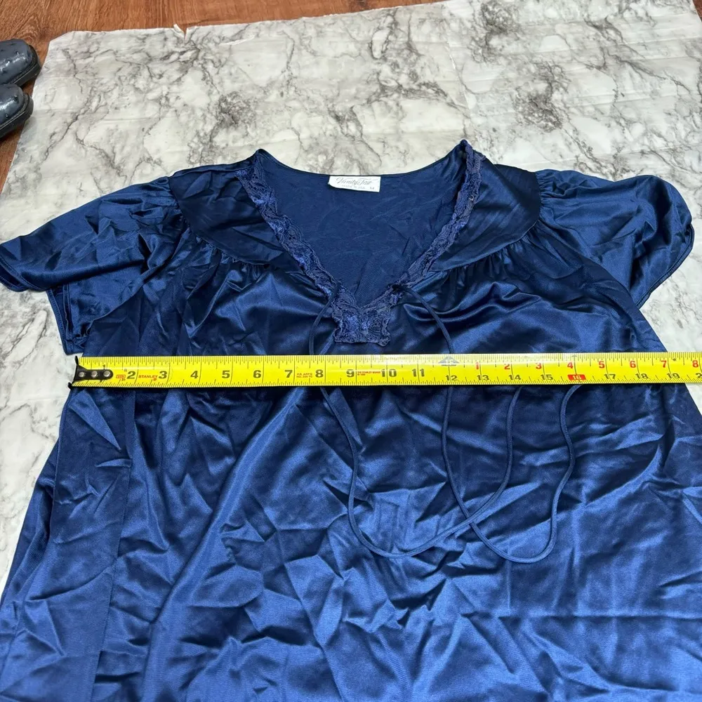 Vanity Fair Vintage Set Robe and Nightgown Blue medium lace 1970s sleepwear - Image 9