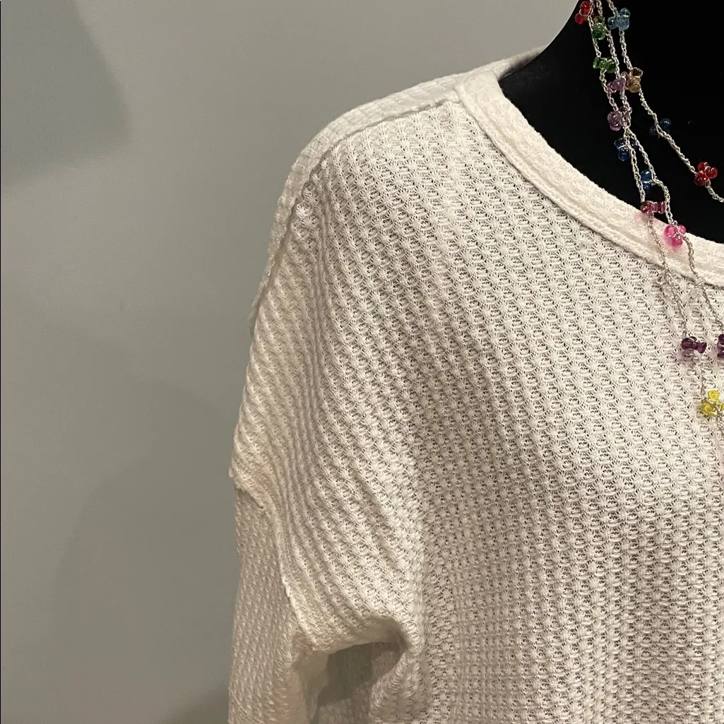 Women's White waffle pattern Textured Top loose fit front pocket small - Image 2