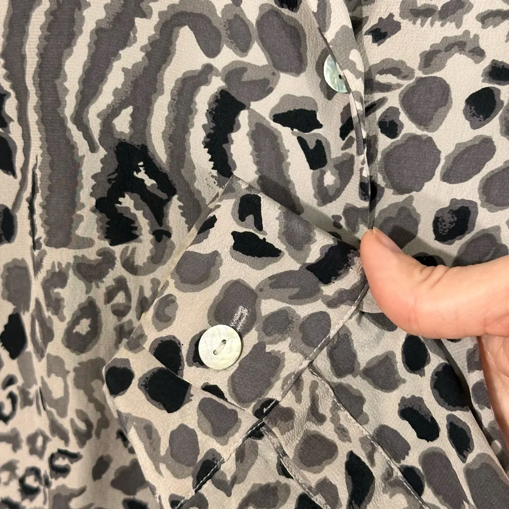 Vintage City Silk Leopard Print Blouse L – 100% Silk Y2K Animal Print ButtonDown Gray Size L - Image 5