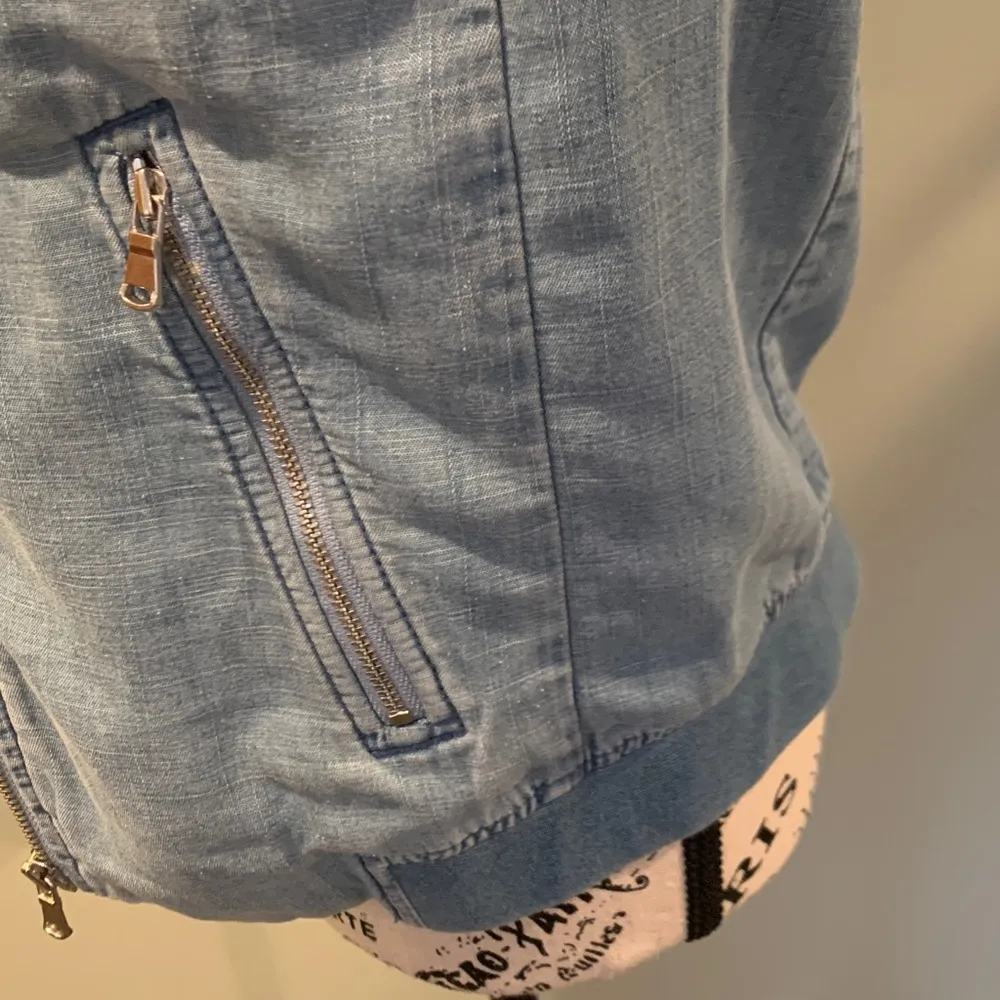 LOFT Light Denim Blue Lightweight Bomber Jacket Women’s XS Extra Small - Image 3