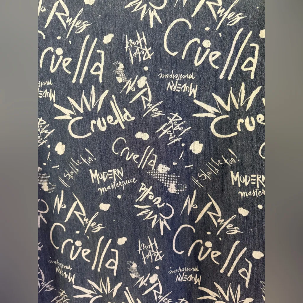 Disney Shirt Womens M Denim Blue Button Up Chambray AOP Graffiti Cruella De Vil - Image 6