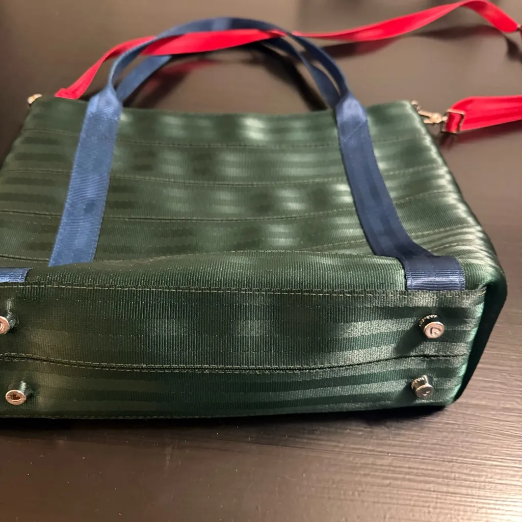 Harvey’s Disney Winter, Wonderland, large poster tote - Image 7