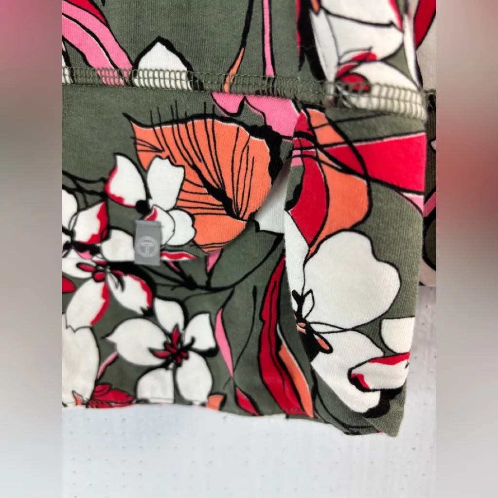 Talbots Mp Athletic Quarter Zip Shirt in Olive Green and Pink Floral - Image 4