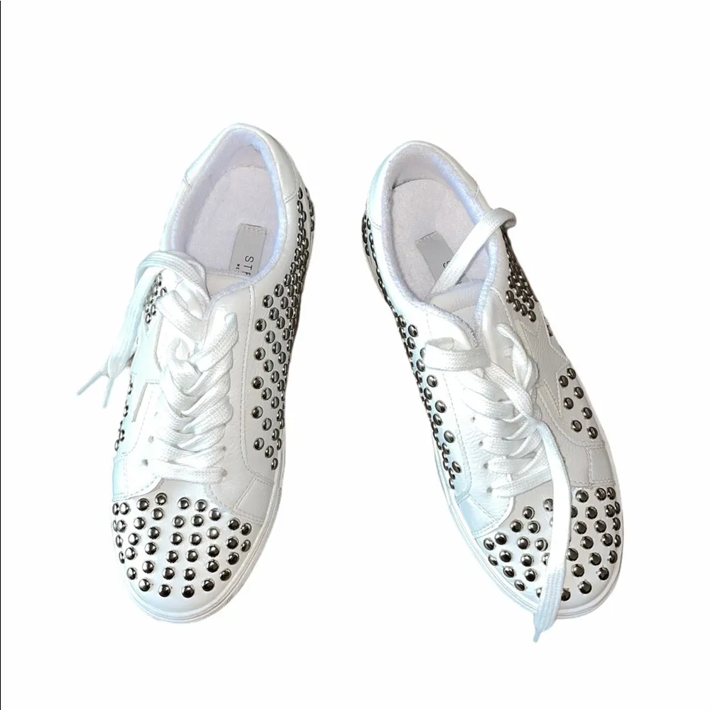 NEW Steve Madden Phunky Studded Sneaker - Image 7