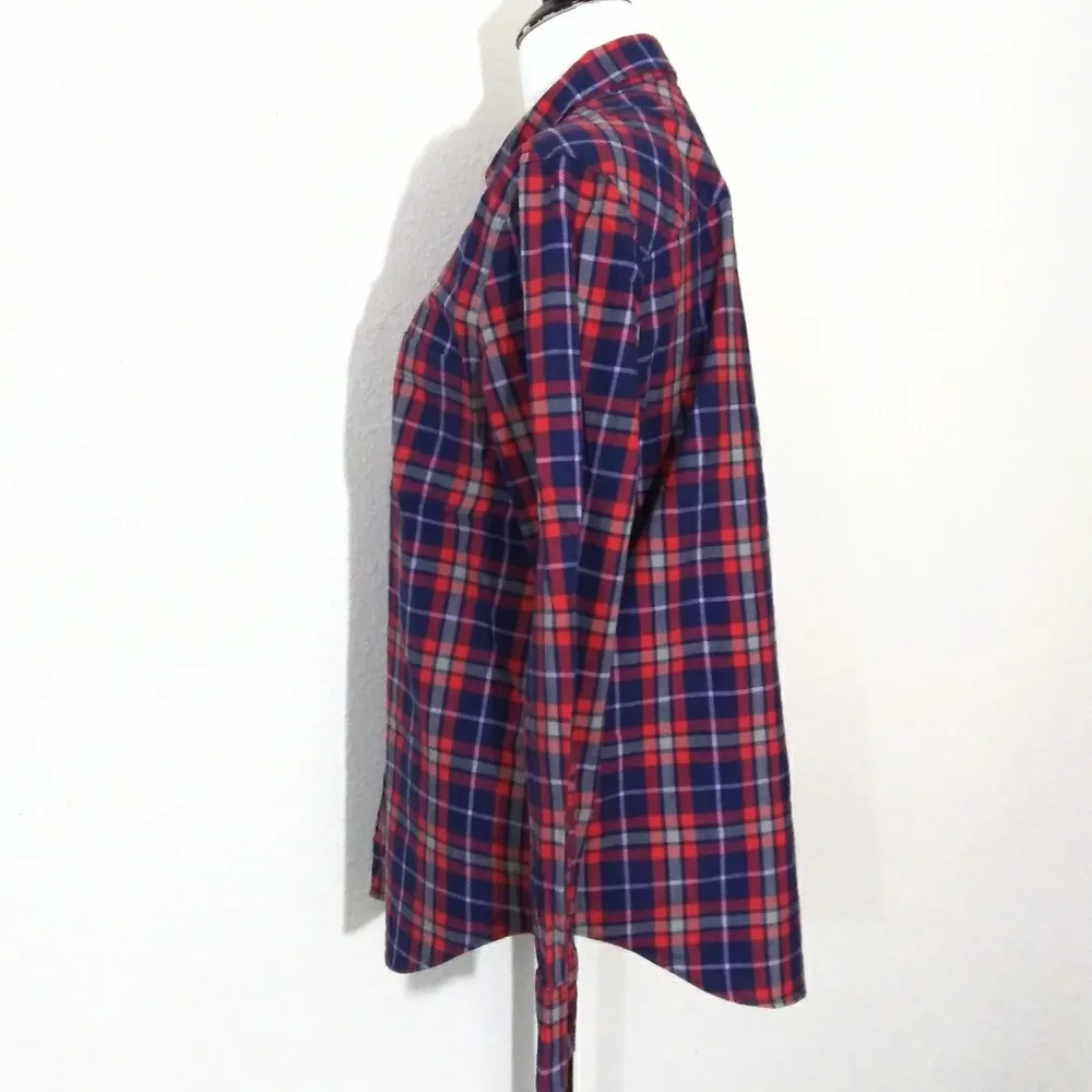 J.Crew plaid lightweight button down long sleeve women’s shirt Size Medium - Image 6