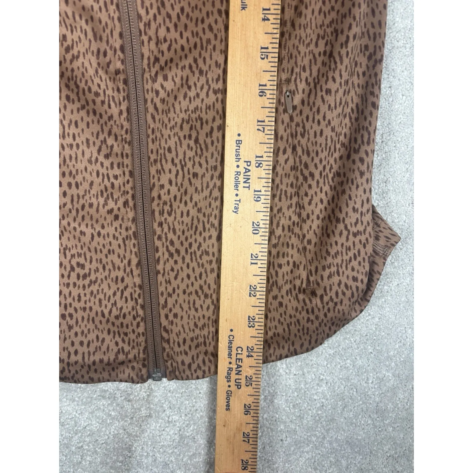 athleta Salutation‎ Jacket Shanti Animal Beige Small - Image 10