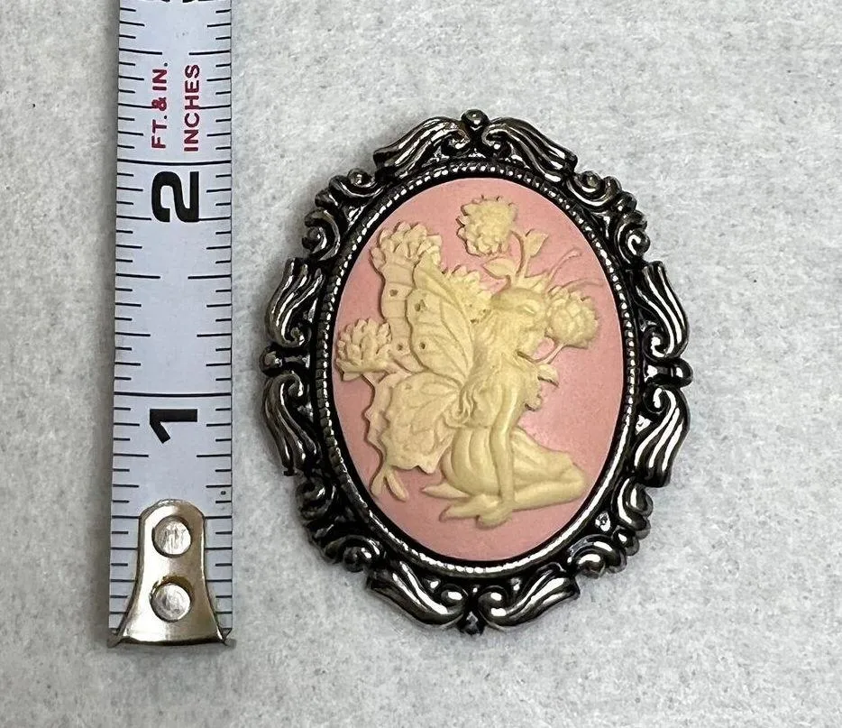 Vintage Fairy Floral Cameo Brooch Pin Pink - Image 4