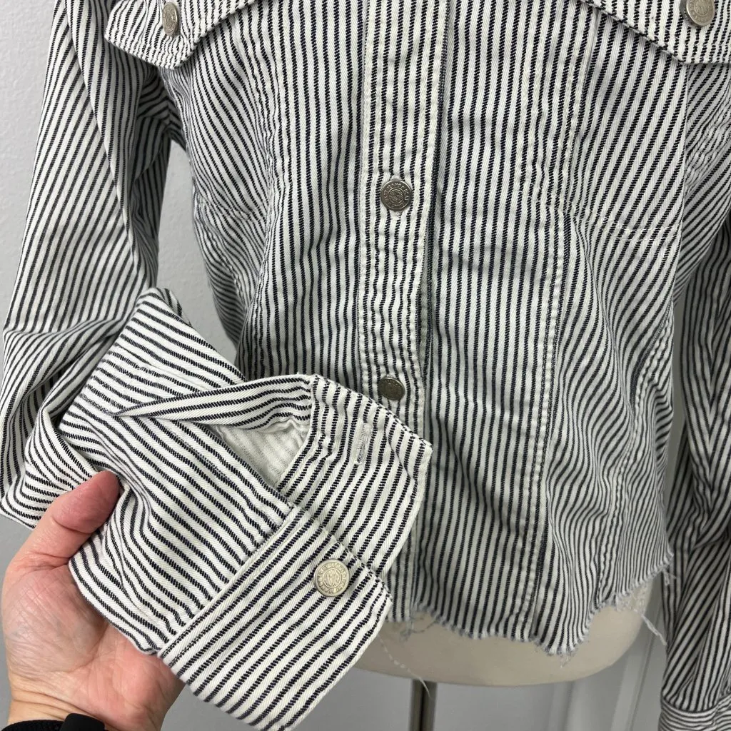 DKNY Size 10 Black, White Striped Cropped Denim Jacket Top - Image 9