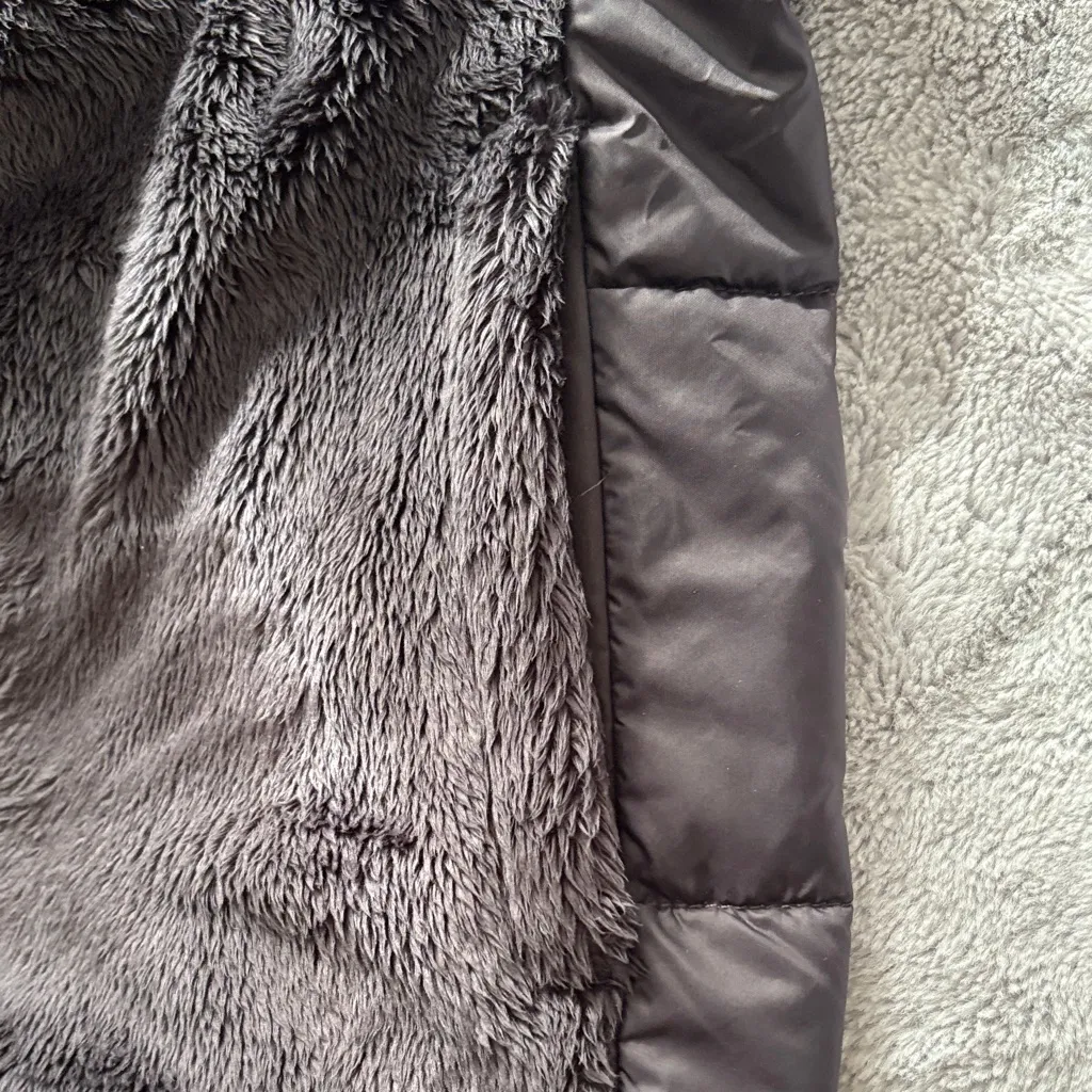 EUC Women's North Face Osito 1/4 Zip Hybrid Fleece Jacket size M - Image 4