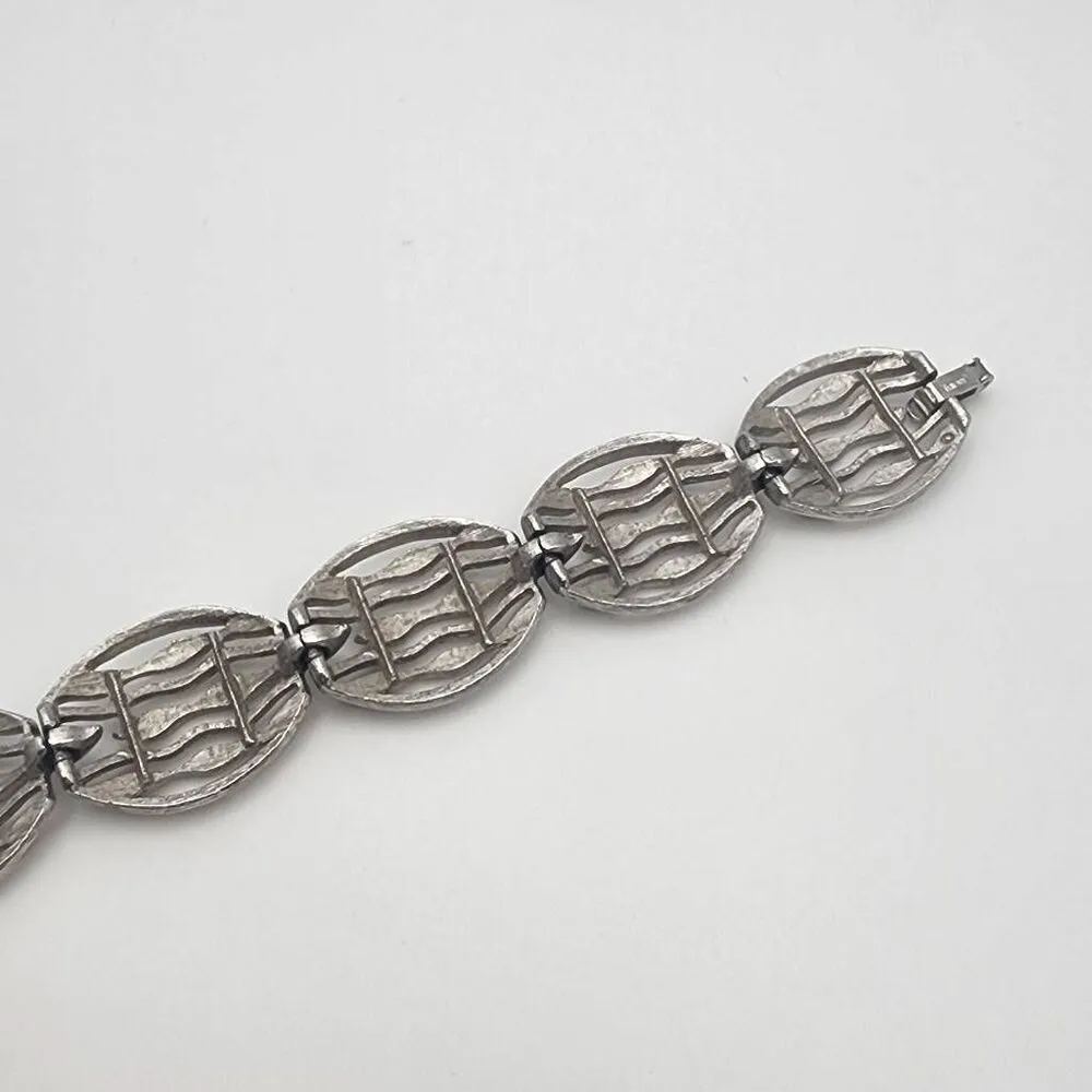 Vintage Crown Trifari Silver Tone Minimalist Bracelet - Image 9