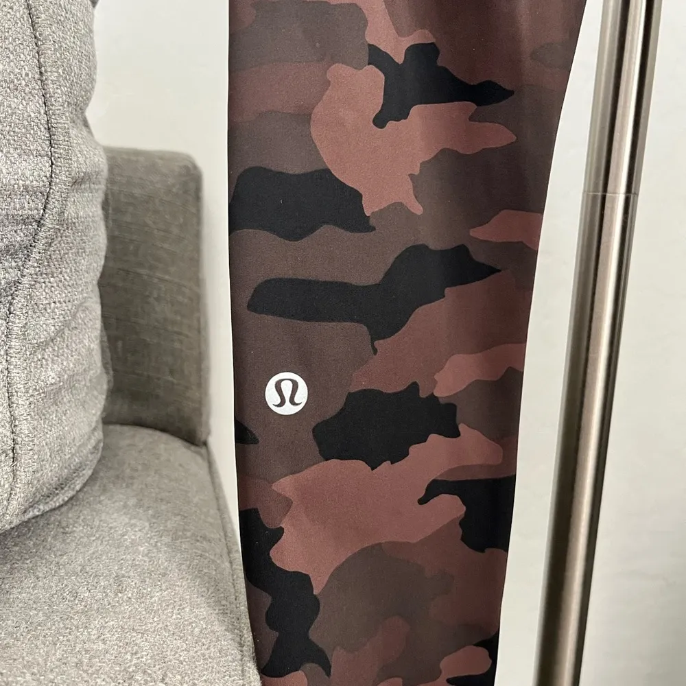 Lululemon Fast and Free Tight II 25" *Non-Reflective Nulux - Image 6