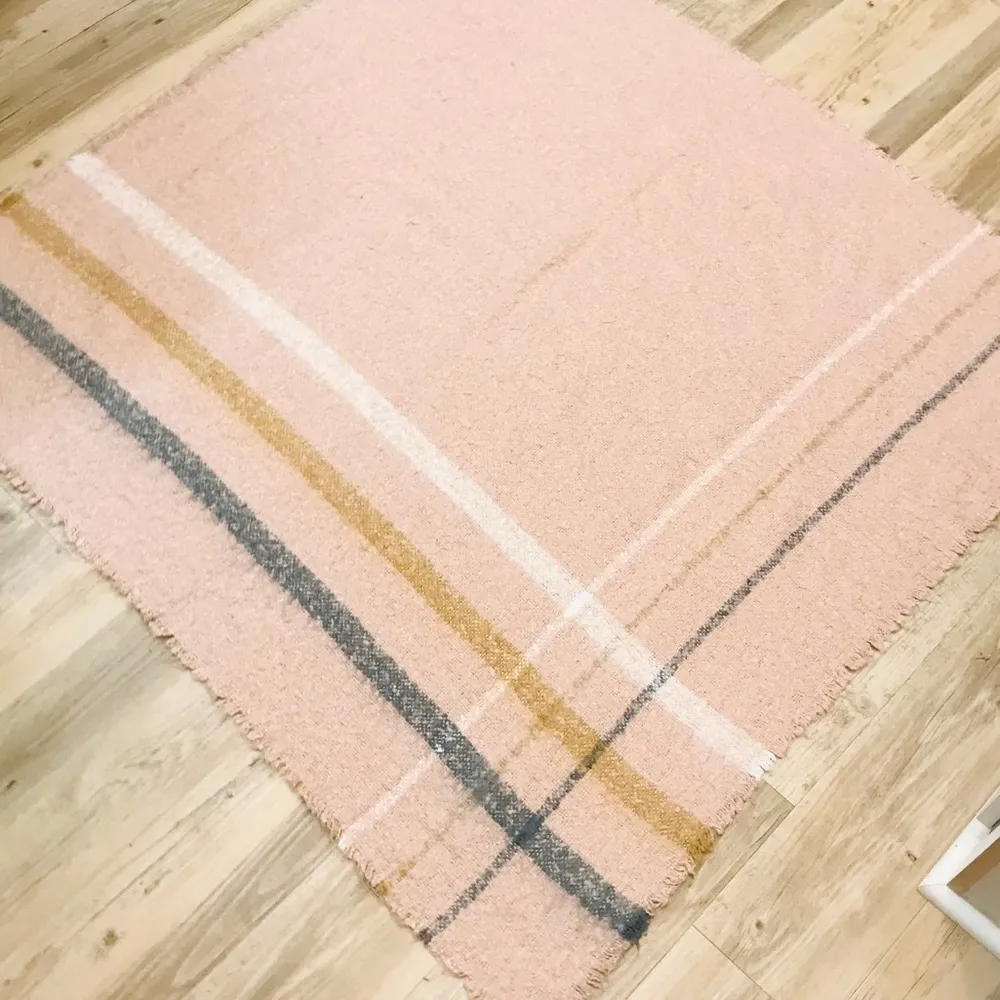 Boutique Blush Pink blanket scarf - Image 4