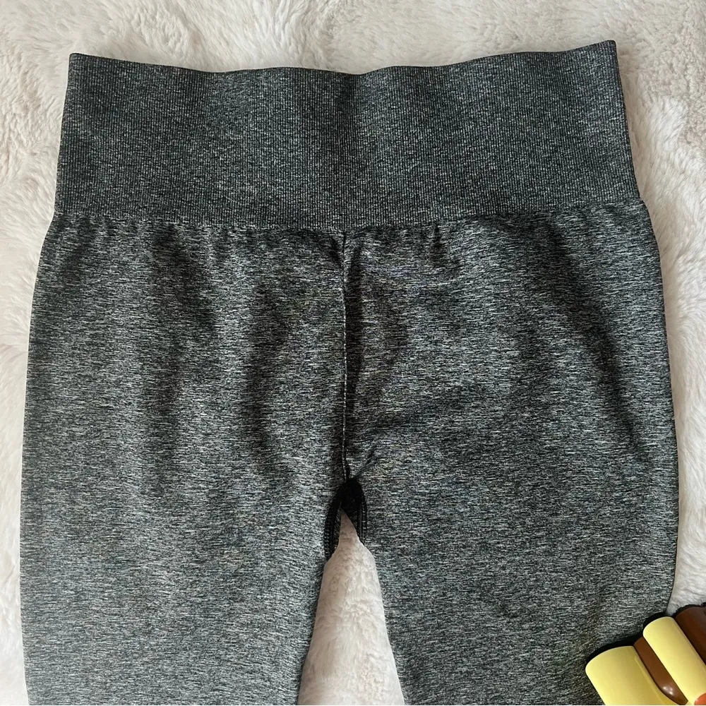 Gymshark Adapt Gray Marl Leggings - Image 4