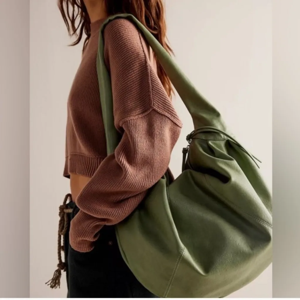 House Of Harlow 1960 Slouchy Carry All Hobo Bag Green - Image 2