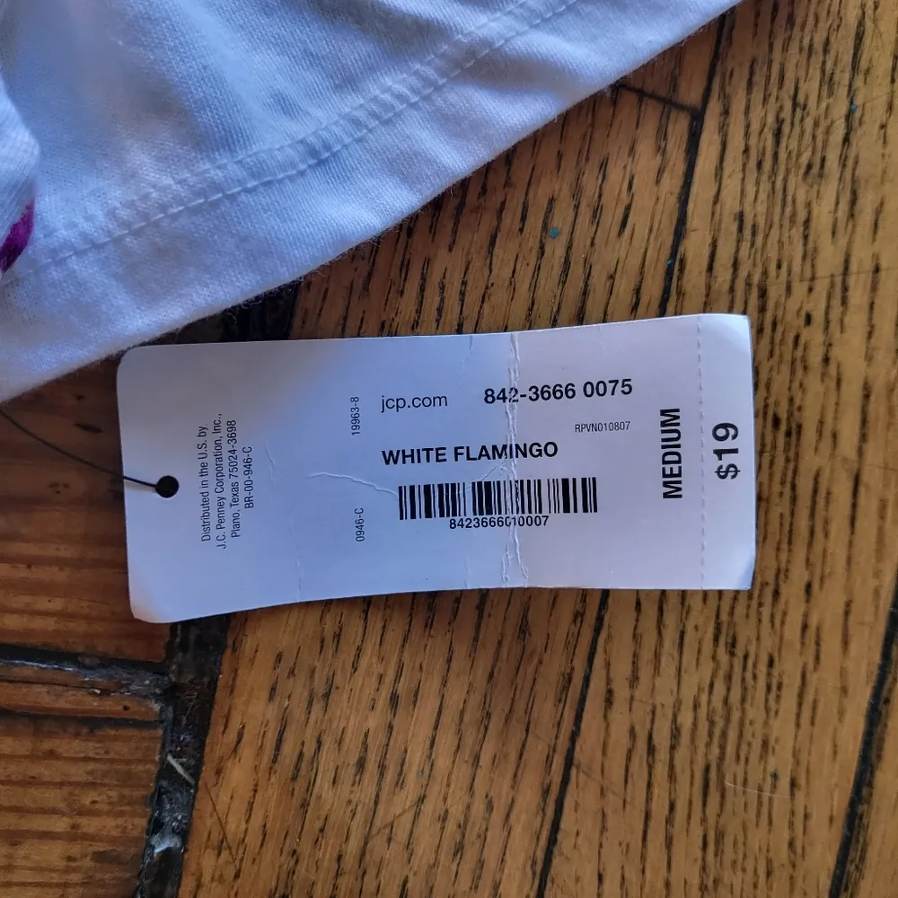 a.n.a A New Approach Flamingo Print T-Shirt White Size Medium - Image 3