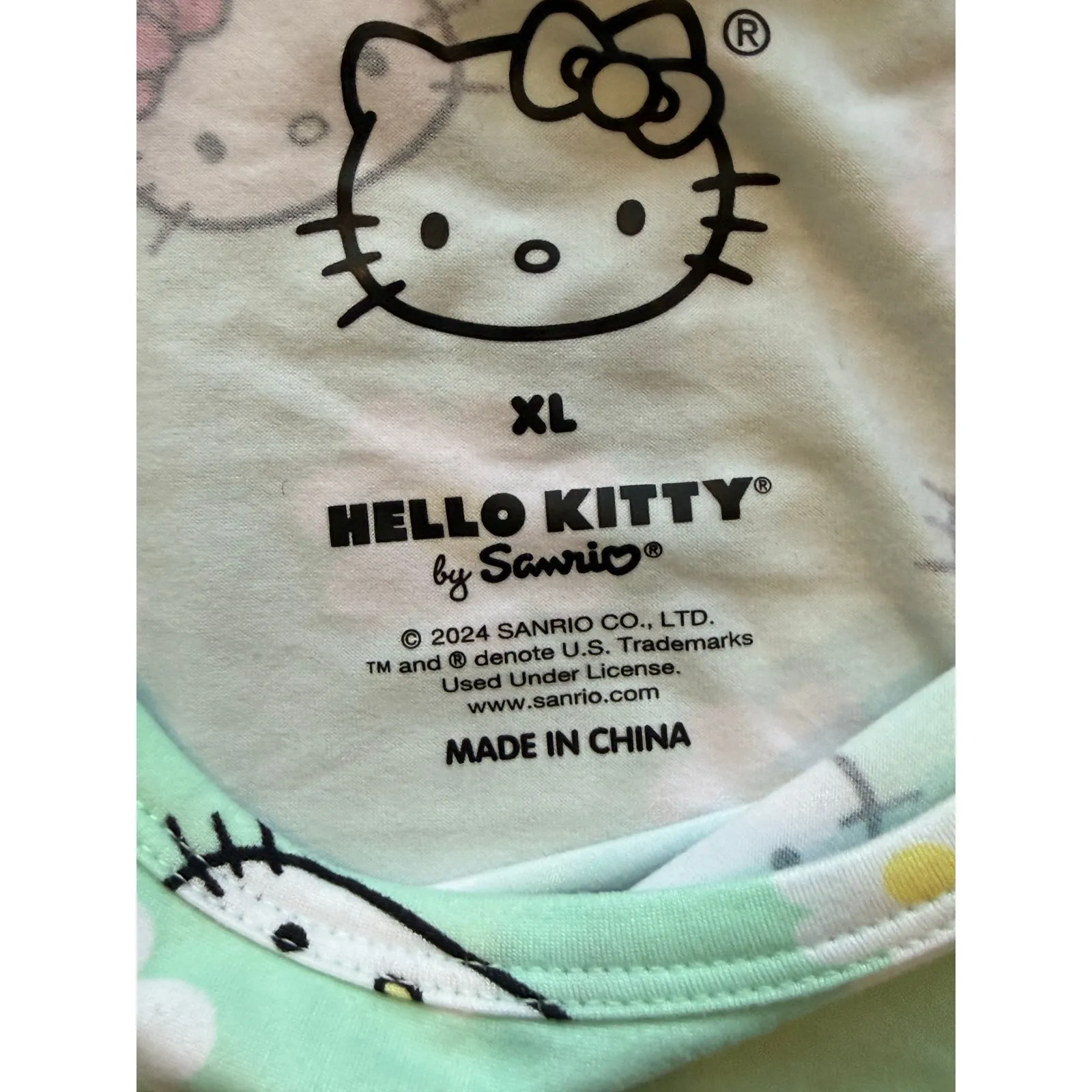 Hello kitty sleepwear set 2 piece shirt and shorts size XL - Image 2