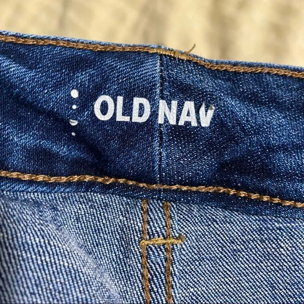 Old Navy Dark denim blue jeans - Image 5
