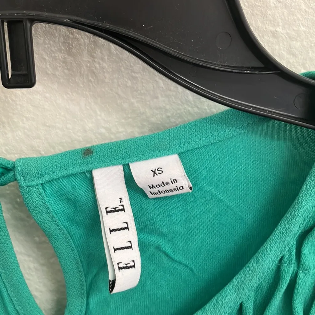 Elle FINAL MARKDOWN Ladies  top xs - Image 3